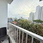 Live Stay - Urbis 48